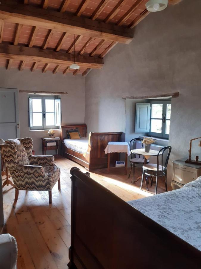 Borgo Cardaneto Bed and Breakfast Montone  Exteriör bild