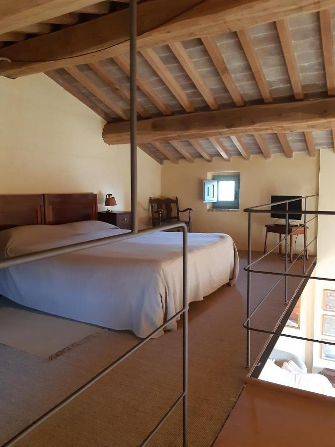 Borgo Cardaneto Bed and Breakfast Montone  Exteriör bild
