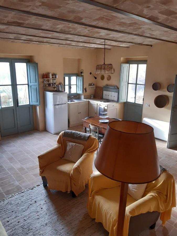 Borgo Cardaneto Bed and Breakfast Montone  Exteriör bild