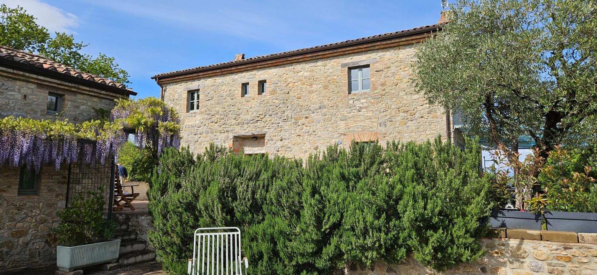 Borgo Cardaneto Bed and Breakfast Montone  Exteriör bild